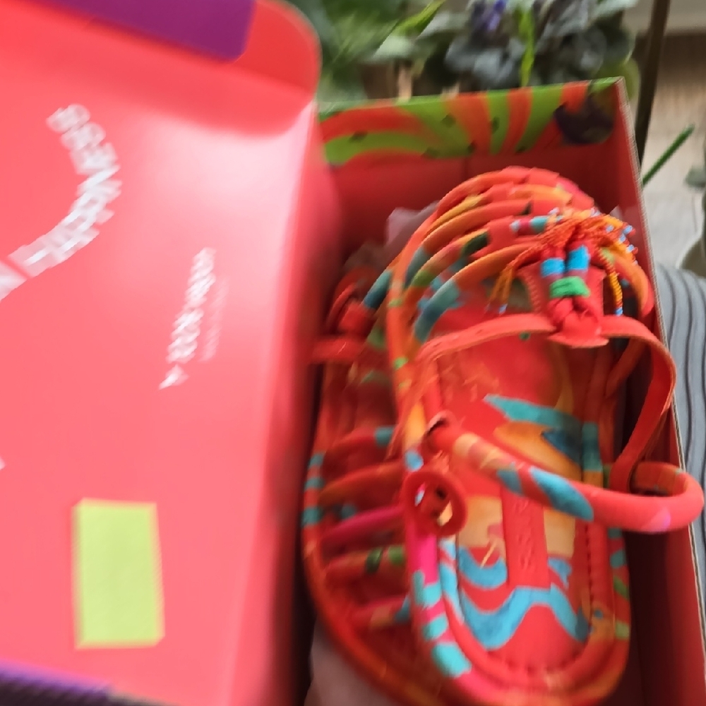 FARM Rio Vibrant Red Multicolor Sandals - Picture 5 of 7